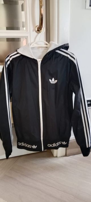 Chubasquero Adidas Negro y Blanco reversible