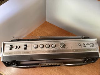 Toshiba RT-8900S Bombeat 15 Radio Cassette - Leer