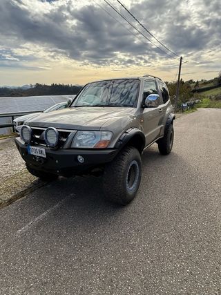 Mitsubishi Montero 2002