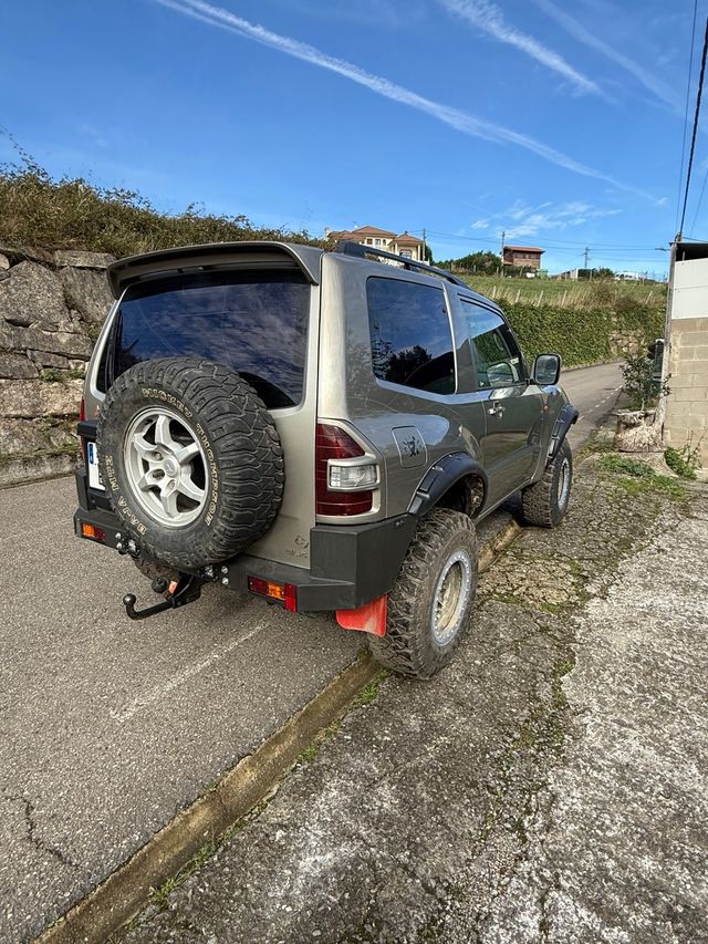 Mitsubishi Montero 2002