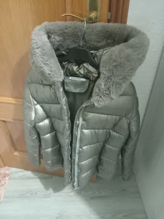 Cazadora plateada mujer con capucha