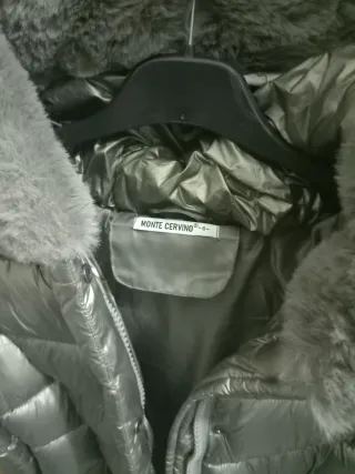 Cazadora plateada mujer con capucha