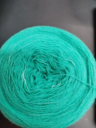 3 ovillos lana acrílica color turquesa