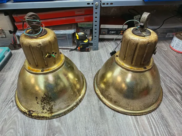 Lámpara Campana Industrial Dorada Metal