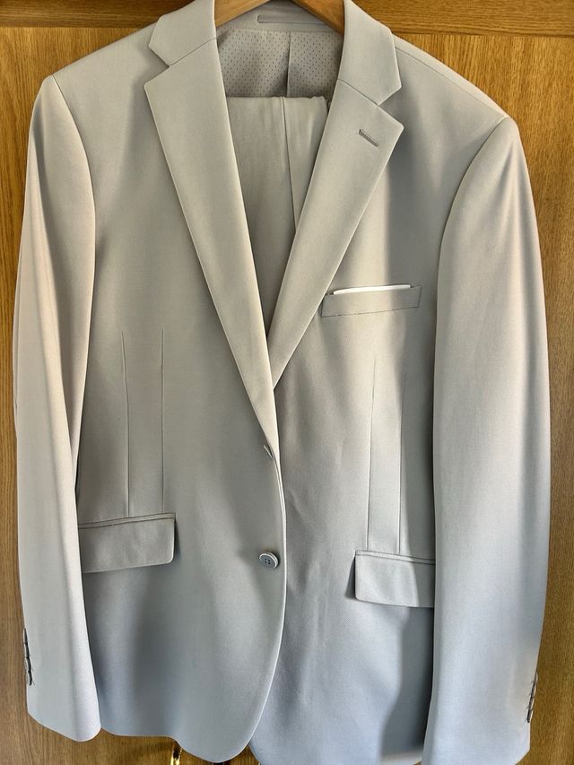 Traje de vestir gris