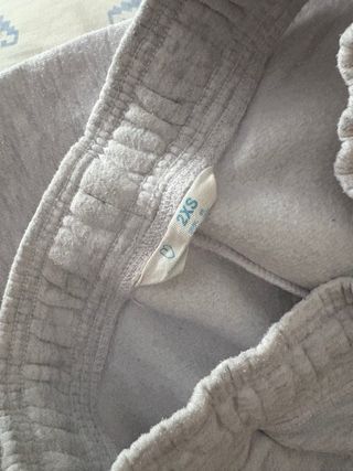 Pantalones grises de chándal