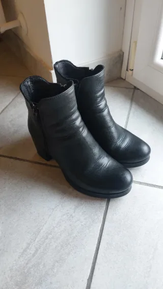 Stivaletti donna n. 36