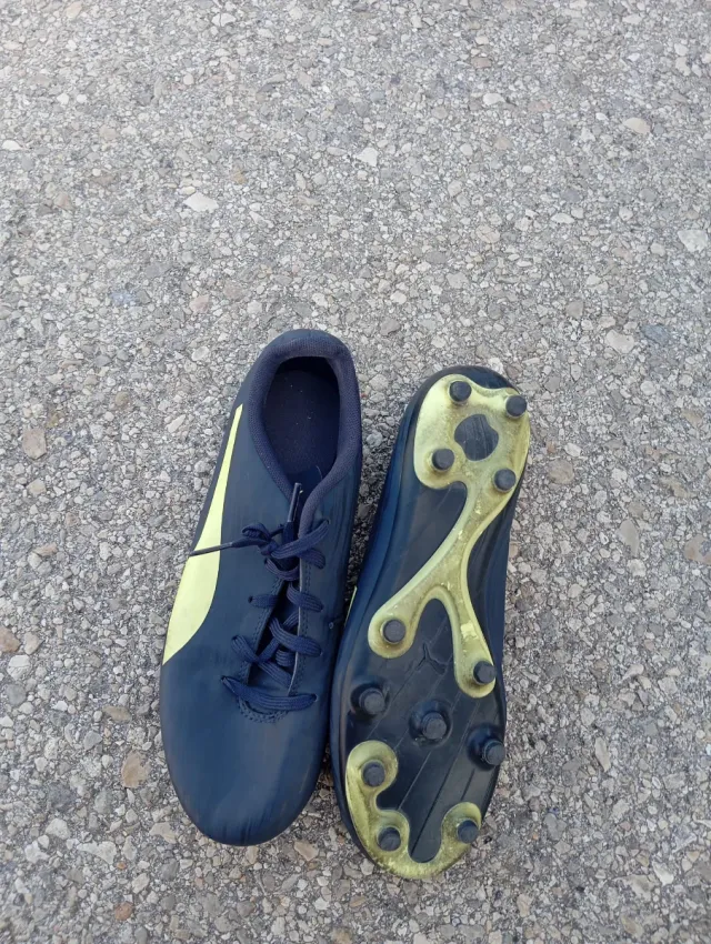 Zapatillas Fútbol Puma Azul y Amarillo