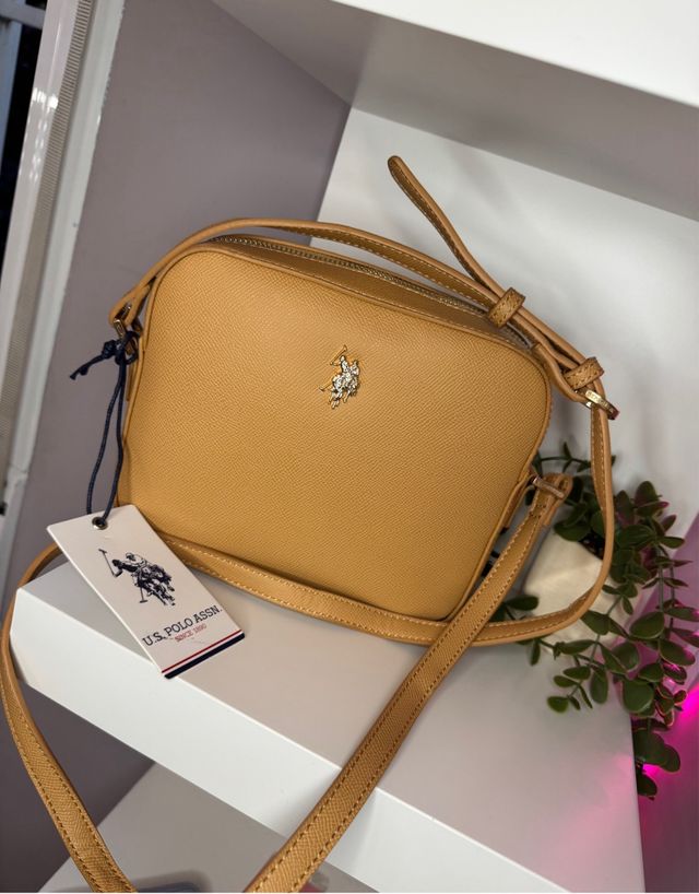 Bolso U.S. Polo Assn. Beige y Dorado