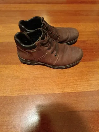 Botas hombre talla 44