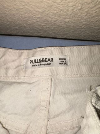Pantalones vaqueros blancos rotos