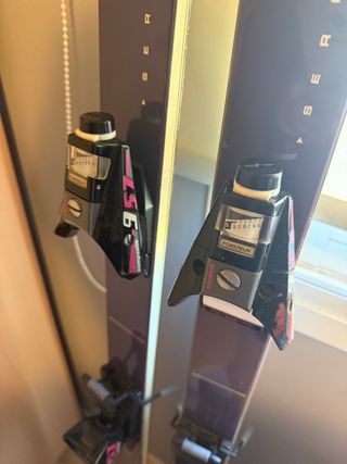 Esquís Rossignol 771