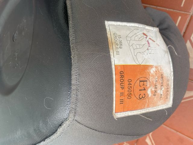 Alzador de coche PLAY gris y rojo