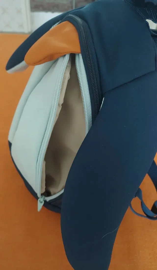 Zaino pinguino Sammies con becco sonoro