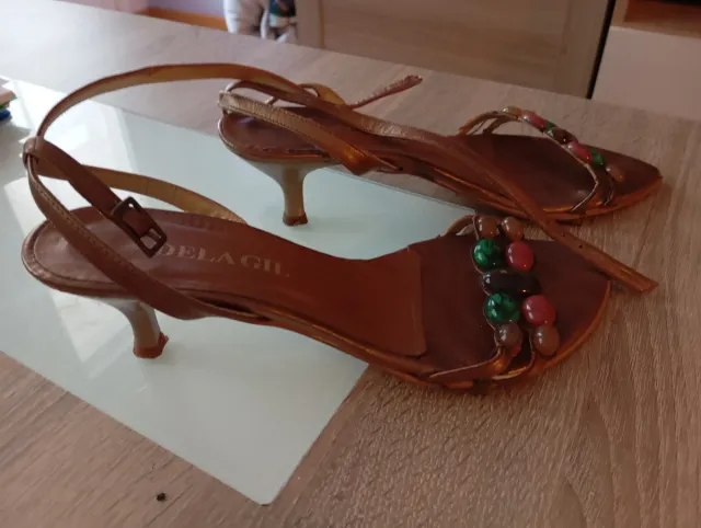 Sandalias DELAGIL pedrería Talla 38