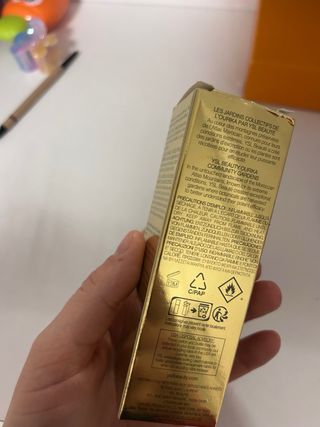 Yves Saint Laurent All Hours Foundation LN1