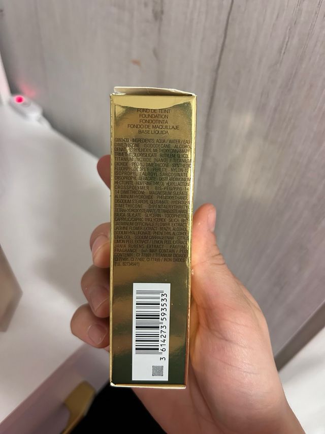 Yves Saint Laurent All Hours Foundation LN1