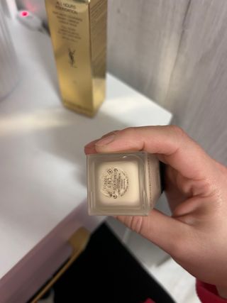 Yves Saint Laurent All Hours Foundation LN1