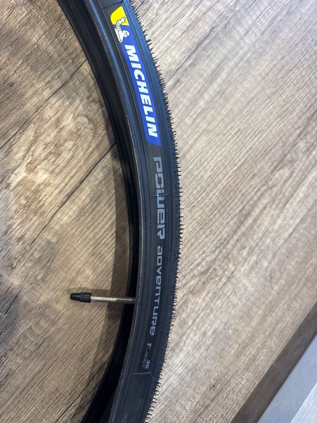 Cubiertas Michelin Power Adventure 700x36