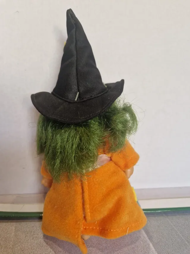 Muñeca Bruja Barriguitas Naranja