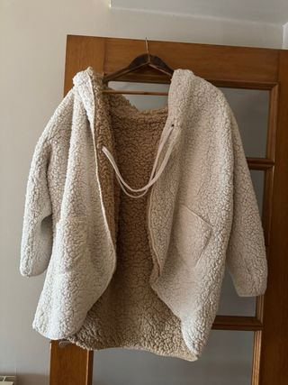 Abrigo reversible lana beige y blanco