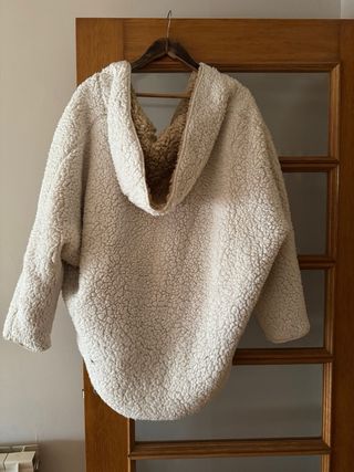 Abrigo reversible lana beige y blanco