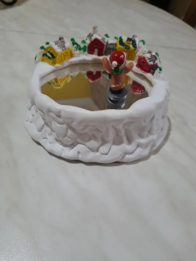 Carillon natalizio con villaggio