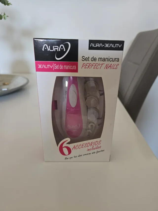 Set manicure Aura Beauty Perfect Nails