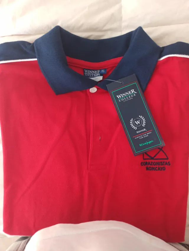Corazonistas Moncayo . Polo  Uniforme Colegio Wi