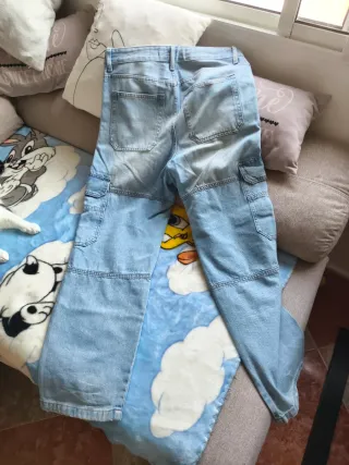 Pantalón Baggy Bershka Talla M
