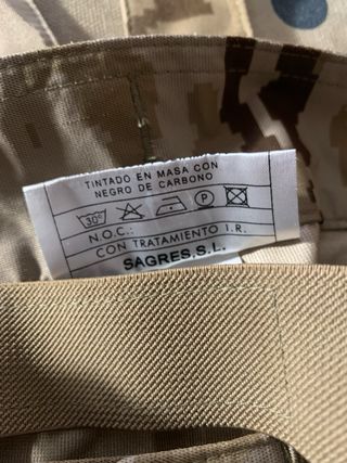 Pantalón camuflaje con tirantes