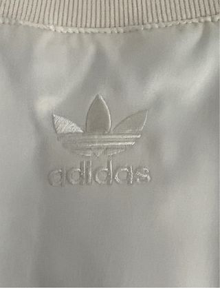 Talla S. Chaqueta universitaria acolchada ADIDAS “