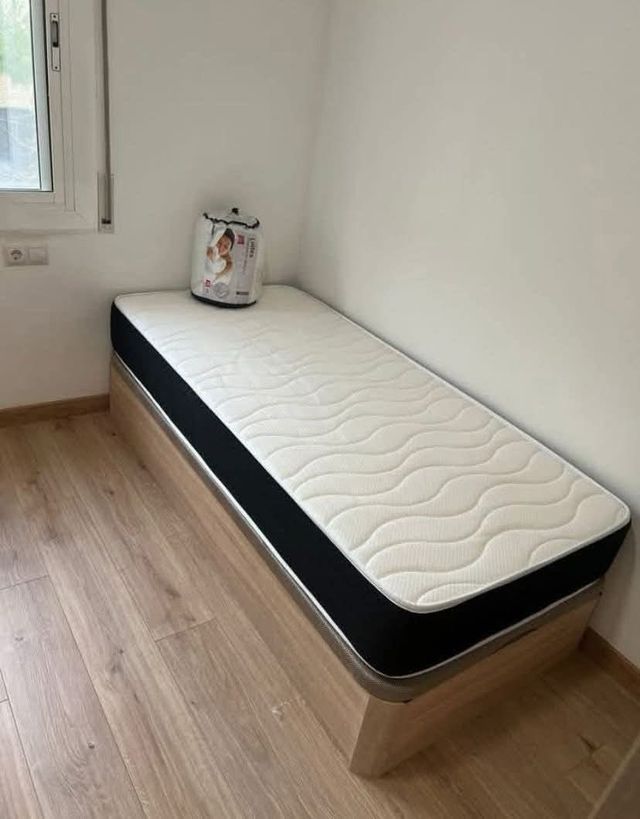 Colchón matrimonial con base y cabecero