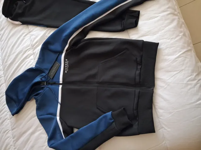 Conjunto McKenzie Sudadera y Pantalón a estrenar