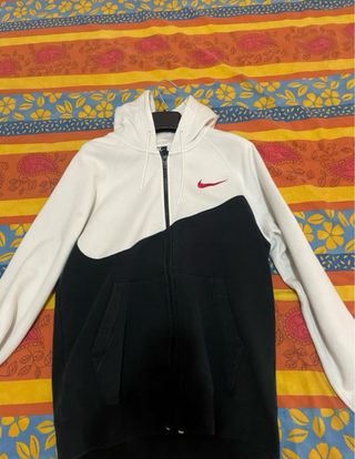 Felpa Nike con zip e cappuccio