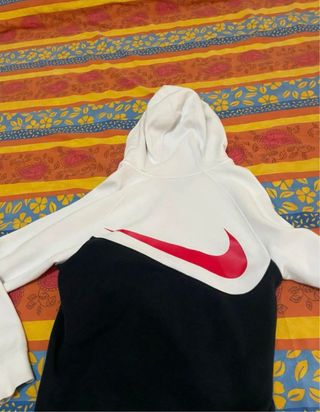 Felpa Nike con zip e cappuccio