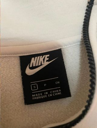 Felpa Nike con zip e cappuccio