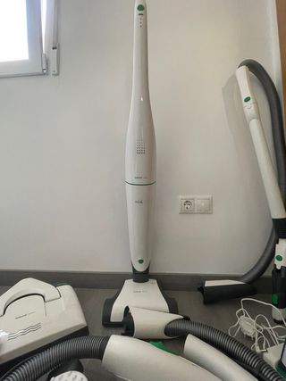 Aspiradora Kobold Vorwerk Sin Cable Completa.