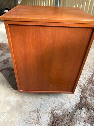 2 Mesitas auxiliares con ruedas