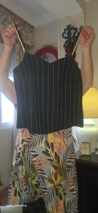 Conjunto Top Negro Rayas y pantalón