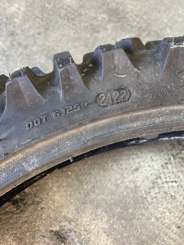 Neumático 90/90 21 Mitas