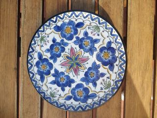 Piatti decorativi con motivi floreali