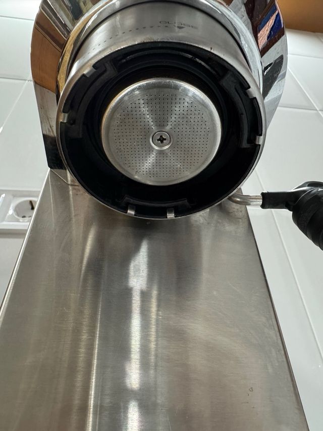 Cafetera Delonghi Dedica Pack Barista