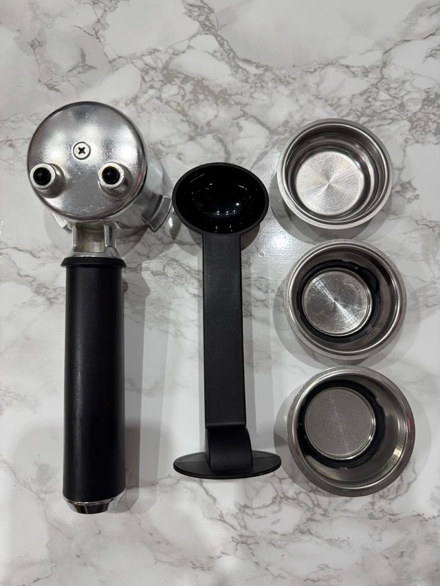 Cafetera Delonghi Dedica Pack Barista