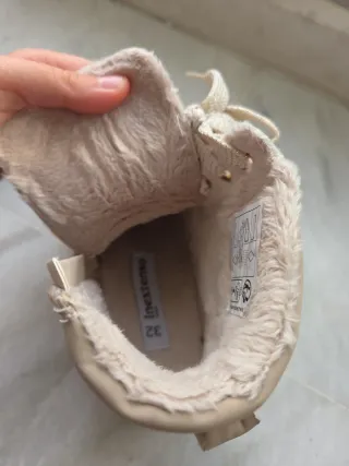 Botas beige calentitas con forro talla 32