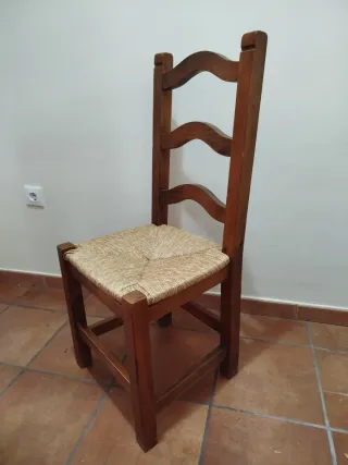 Mesa y 6 sillas madera  2 metros extensible a 2'80