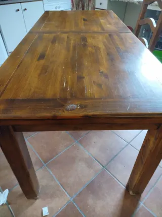 Mesa y 6 sillas madera  2 metros extensible a 2'80