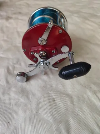 Carrete de pesca Penn Peer 209