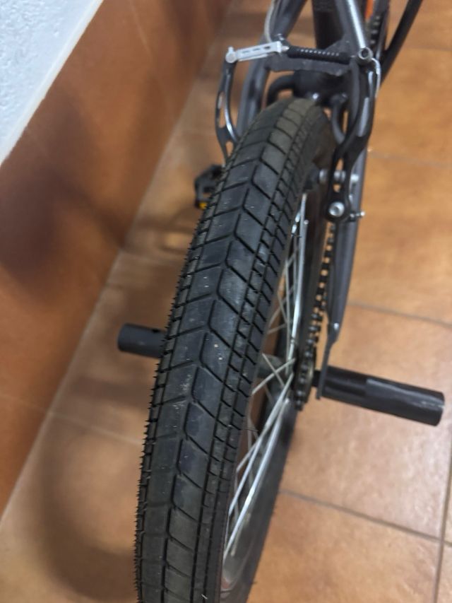 Bicicleta BMX 20 Gris