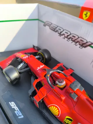 Ferrari SF21 Carlos Sainz 1:18